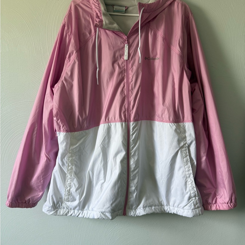 Columbia Women's Two-Tone Pink and White Ski Jacket